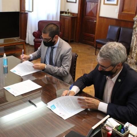 Importante acuerdo entre Puerto Rosales, la UNS y la CIC.-